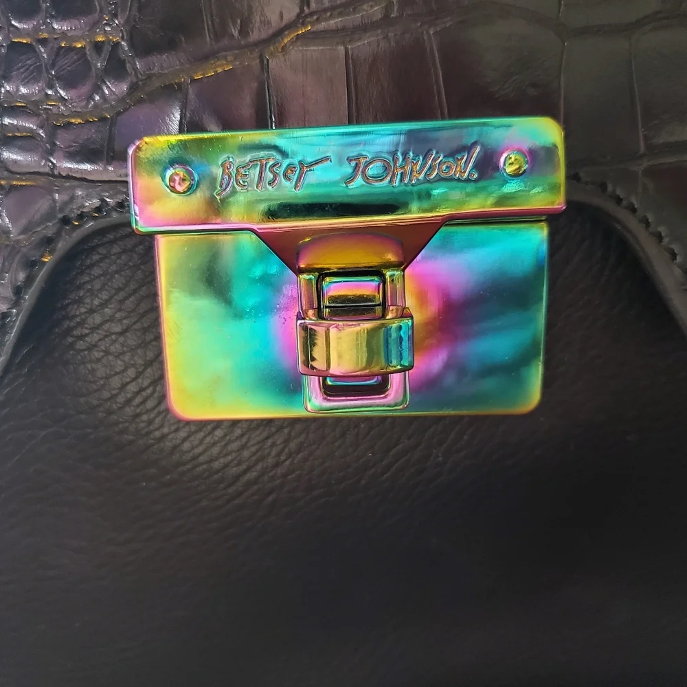 Betsey Johnson Beautiful Oil Spill Butterfly Black Purse (Like NEW) - Picture 2 of 9